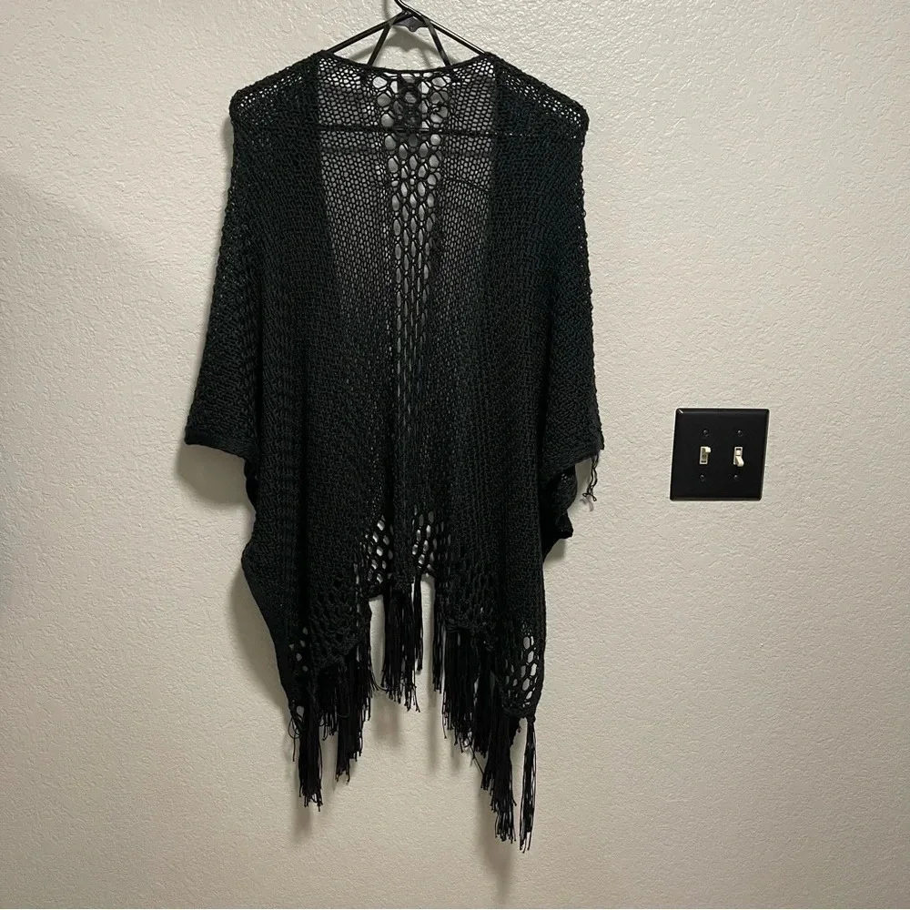 Vince Camuto Knitted Shawl